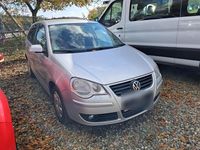 Gebraucht VW Polo 75 PS (55 kW) 2009 Silber Kleinwagen