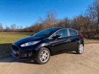 Gebraucht Ford Fiesta Celebration 101 PS (74 kW) 2017 Schwarz Kleinwagen