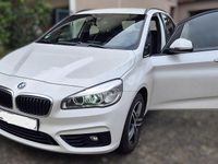 Gebraucht BMW 218 Active Tourer Sport Line 150 PS (110 kW) 2017 Weiß Van / Kleinbus