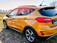 Gebraucht Ford Fiesta Active 125 PS (91 kW) 2018 Gold Kleinwagen
