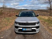 Usado Jeep Compass 241 HP (177 kW) 2022 Prateado SUV