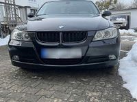 Gebraucht BMW 320 177 PS (130 kW) 2008 Schwarz Limousine
