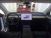Gebraucht Tesla Model Y Standard Range 250 kW (341 PS) 2022 Weiß SUV