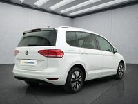 Gebraucht VW Touran 150 PS (110 kW) 2024 Weiß Van / Kleinbus