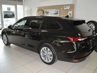 Gebraucht Skoda Superb Selection 150 PS (110 kW) 2024 Onyxschwarz metallic Kombi