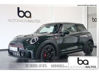 Gebraucht Mini John Cooper Works 231 PS (169 kW) 2024 Rebel green uni Kleinwagen