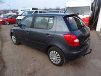 Gebraucht Skoda Fabia Ambiente 86 PS (63 kW) 2012 Grau Limousine