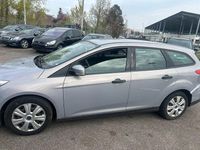 Gebraucht Ford Focus Ambiente 101 PS (74 kW) 2013 Silber Limousine