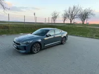 Używany Kia Stinger GT-Line 200 KM (147 kW) 2018 Szary Hatchback