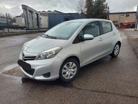 Gebraucht Toyota Yaris Life 99 PS (72 kW) 2012 Grau Kleinwagen