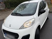 Gebraucht Peugeot 107 68 PS (50 kW) 2013 Weiß Kleinwagen