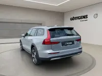 Gebraucht Volvo V60 CC 145 PS (106 kW) 2024 Kombi