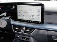 Używany Ford Courier 100 kW (136 KM) 2025 Srebrny Minivan