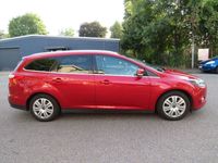Używany Ford Focus Titanium 125 KM (91 kW) 2013 Czerwony Sedan/Limuzyna