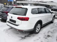 Używany VW Passat Alltrack 200 KM (147 kW) 2022 Biały Kombi