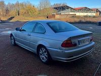 Second-hand BMW 325 192 CP (141 kW) 2001 Argintiu