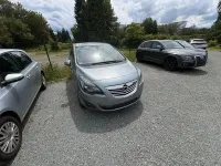 Gebraucht Opel Meriva Innovation 101 PS (74 kW) 2011 Silber Van / Kleinbus