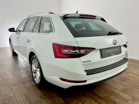 Gebraucht Skoda Superb 150 PS (110 kW) 2018 Weiß Kombi