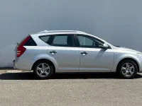 Usado Kia Ceed 126 CV (92 kW) 2008 Plateado Utilitario