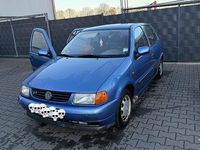 Gebraucht VW Polo 60 PS (44 kW) 1995 Blau Kleinwagen