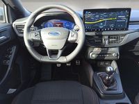 Gebraucht Ford Focus ST-Line X 155 PS (114 kW) 2023 Polar silber metallic Limousine