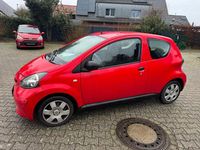 Gebraucht Toyota Aygo 68 PS (50 kW) 2009 Rot Kleinwagen