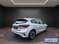 Gebraucht Ford Focus Titanium 125 PS (91 kW) 2024 Silber Limousine