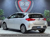 Gebraucht Toyota Auris Executive 99 PS (72 kW) 2014 Silber Limousine