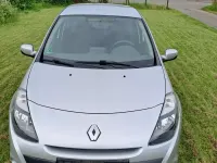 Gebraucht Renault Clio III 103 PS (75 kW) 2012 Silber Kleinwagen