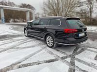 Gebraucht VW Passat Highline 150 PS (110 kW) 2016 Schwarz Kombi