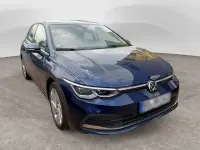 Gebraucht VW Golf VIII Style 131 PS (96 kW) 2024 Blau Limousine