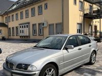 Gebraucht BMW 318 143 PS (105 kW) 2000 Silber Limousine