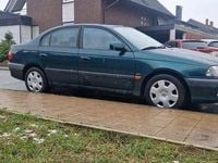 Gebraucht Toyota Avensis 129 PS (94 kW) 2002 Grün Limousine