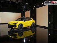 Neu VW T-Roc R-line 150 PS (110 kW) 2026 Wolf grey metallic / sch... SUV