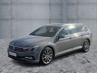 Gebraucht VW Passat Elegance 150 PS (110 kW) 2023 Mondsteingrau Kombi