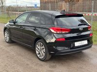 Gebraucht Hyundai i30 Passion Plus 140 PS (102 kW) 2019 Schwarz Kleinwagen