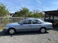 Brugt Mercedes E200 136 HK (100 kW) 1994 Blå Sedan