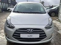 Gebraucht Hyundai ix20 Passion Plus 125 PS (91 kW) 2016 Platinum silver Kleinwagen