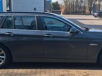 Gebraucht BMW 520 190 PS (139 kW) 2016 Grau Kombi