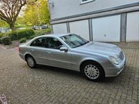 Gebraucht Mercedes E220 Elegance 150 PS (110 kW) 2005 Silber Limousine