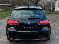 Usata Seat Leon 125 CV (91 kW) 2011 Nero Utilitaria