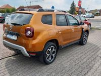 Second-hand Dacia Duster Anniversary 131 CP (96 kW) 2019 Portocaliu SUV