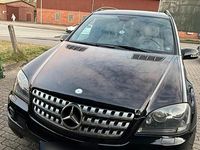 Gebraucht Mercedes ML320 224 PS (164 kW) 2009 Schwarz SUV