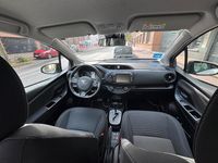 Gebraucht Toyota Yaris Hybrid Style 101 PS (74 kW) 2017 Weiß Kleinwagen