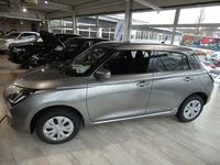 Neu Suzuki Swift Club 83 PS (61 kW) 2025 Schwarz Limousine