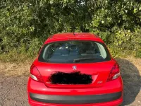 Gebraucht Peugeot 207 95 PS (69 kW) 2011 Rot Kleinwagen