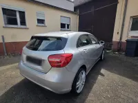 Gebraucht Mercedes A180 122 PS (89 kW) 2012 Silber Kleinwagen