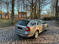 Gebraucht Skoda Octavia 105 PS (77 kW) 2012 Beige Kombi