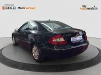 Gebraucht Mercedes CLK200 184 PS (135 kW) 2009 Schwarz Coupé