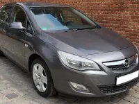 Używany Opel Astra 115 KM (84 kW) 2010 Szary Hatchback